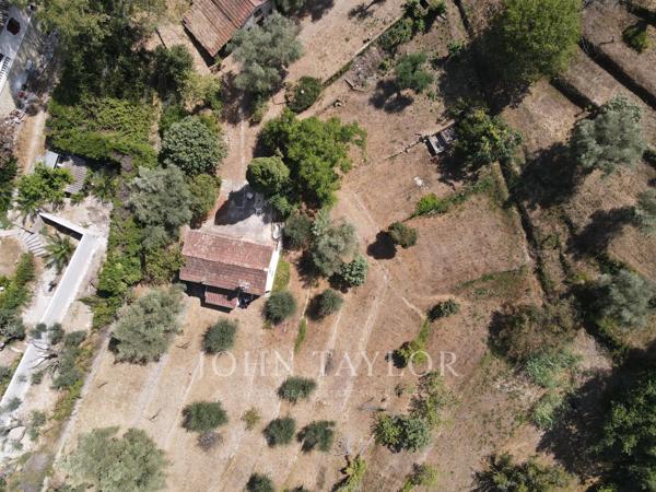 Terrain à bâtir avec vue panoramique dans le secteur de Castellaras