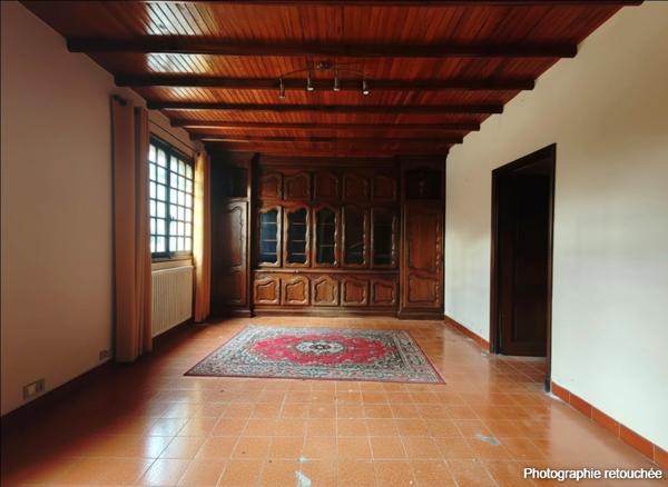 Arles (13200) A proximité du centre d'Arles et de toutes commodités, maison de construction traditionnelle de 241 m² habitab