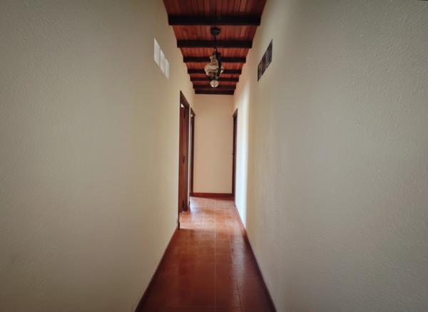 Arles (13200) A proximité du centre d'Arles et de toutes commodités, maison de construction traditionnelle de 241 m² habitab