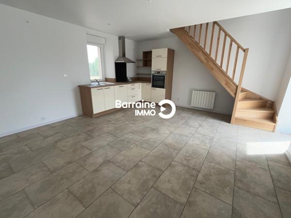 Location maison à Trézilidé, 4 pièces 100m²