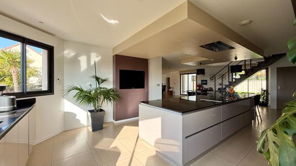 Maison Corbeil Essonnes 8 pièce(s) 280 m2