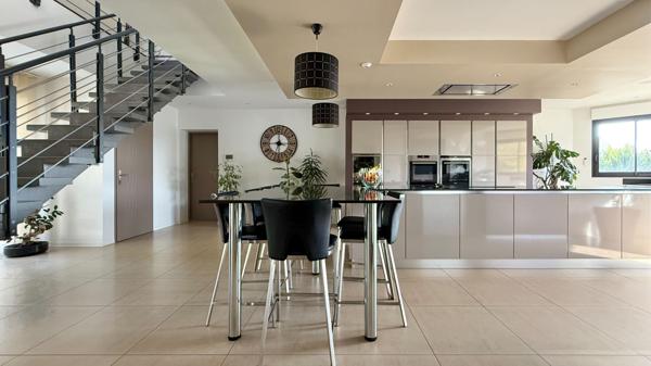 Maison Corbeil Essonnes 8 pièce(s) 280 m2