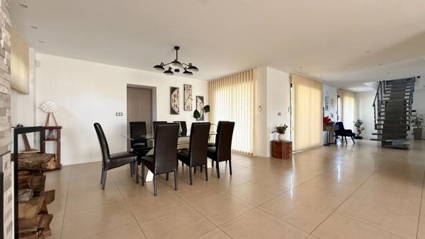 Maison Corbeil Essonnes 8 pièce(s) 280 m2