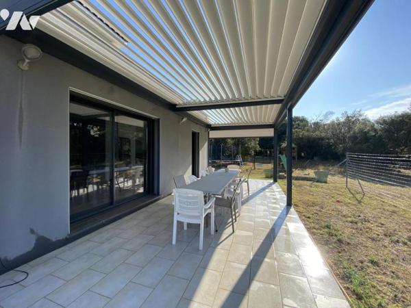  Dans un village avec commodités - UZES 5 km  Villa contemporaine Norme  BBC avec Piscine  