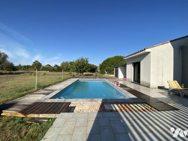  Dans un village avec commodités - UZES 5 km  Villa contemporaine Norme  BBC avec Piscine  
