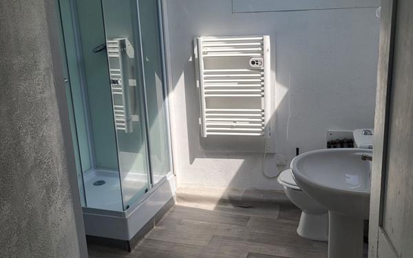 Immeuble à vendre    2 pièces •  Romans-sur-Isère