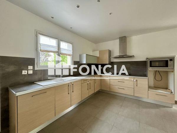 Location Maison 4 pièces 131.8 m² - ROUTE DE VILLESEQUELANDE Ste Eulalie 11170