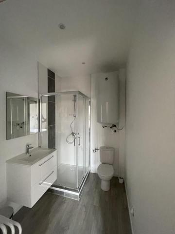 45 BD FAYOLLE - STUDIO MEUBLE au 5ème étage d'un immeuble sécurisé