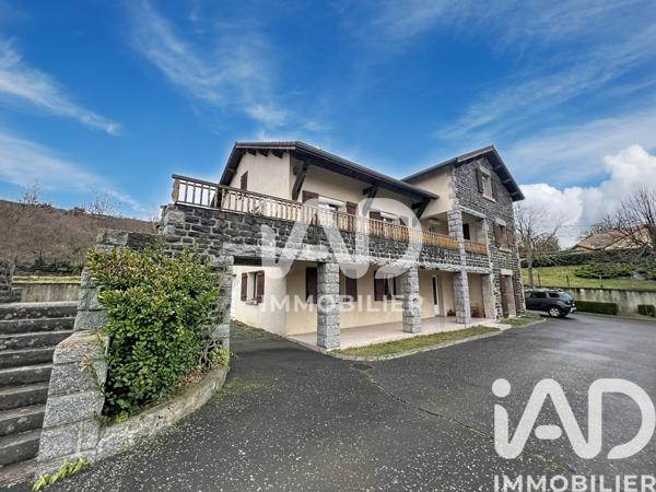 Maison à vendre 10 pièces 277 m² Le Monastier-sur-Gazeille