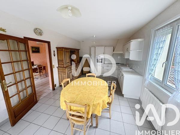 Maison à vendre 10 pièces 277 m² Le Monastier-sur-Gazeille