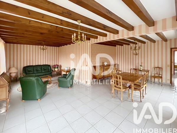 Maison à vendre 10 pièces 277 m² Le Monastier-sur-Gazeille