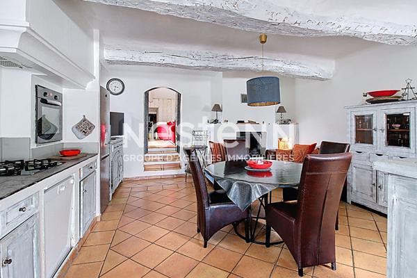 A VENDRE DRAGUIGNAN Bastide 3 suites parentales PISCINE terrain de 4000 m²