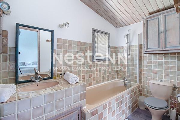 A VENDRE DRAGUIGNAN Bastide 3 suites parentales PISCINE terrain de 4000 m²