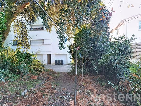 À vendre appartement spacieux de 4 pièces à Royan, près de la mer.