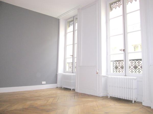 Lyon (69001) T3 + cave - Standing- Hotel de ville- Disponible !