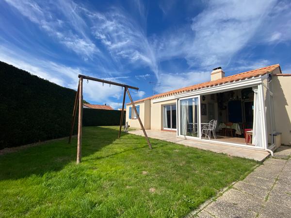 Exclusivité NESTENN : Maison à Saint Hilaire de Riez, Idéale à Quelques Minutes des Commerces, dans un quartier calme !