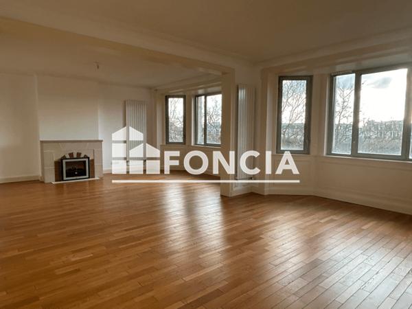 Location Appartement 4 pièces 181.11 m² - 141 BL DE LA LIBERTE Lille 59800