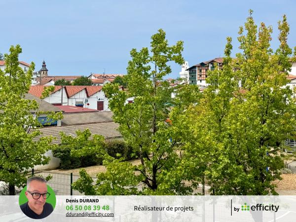 Appartement
         5 pièces
        - 93 m² 320 000 € *