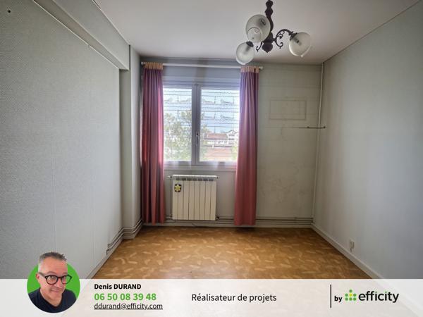 Appartement
         5 pièces
        - 93 m² 320 000 € *