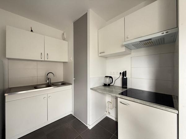 SAINT JEAN D'ILLAC CENTRE - Joli T2 en état neuf avec terrasse et parking