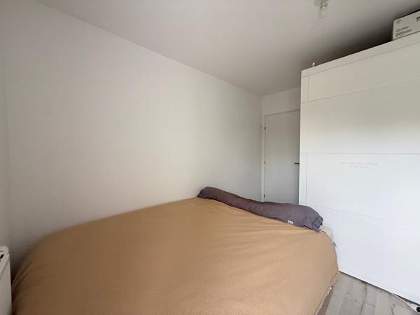 SAINT JEAN D'ILLAC CENTRE - Joli T2 en état neuf avec terrasse et parking