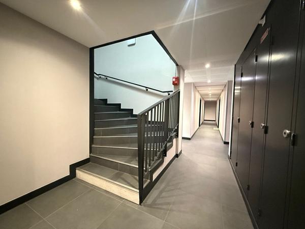 SAINT JEAN D'ILLAC CENTRE - Joli T2 en état neuf avec terrasse et parking