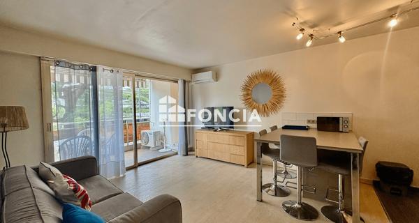Location Studio meublé 38.02 m² - Cannes 06400