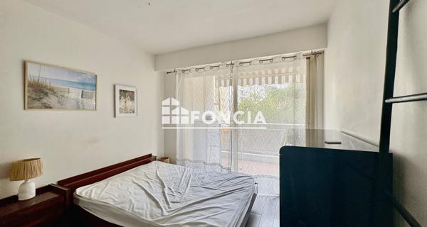 Location Studio meublé 38.02 m² - Cannes 06400