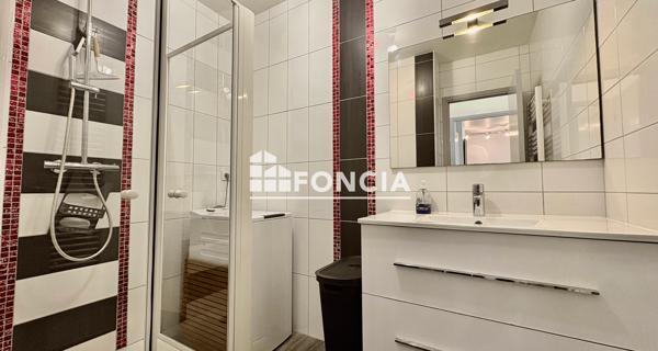 Location Studio meublé 38.02 m² - Cannes 06400