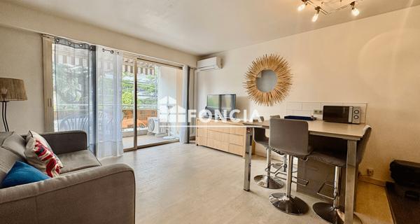 Location Studio meublé 38.02 m² - Cannes 06400