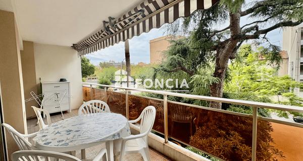 Location Studio meublé 38.02 m² - Cannes 06400