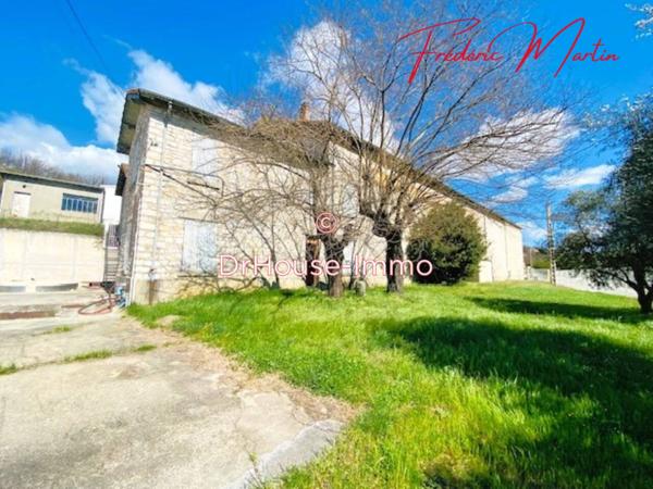 Immeuble à vendre 10 pièces de 1 300 m²