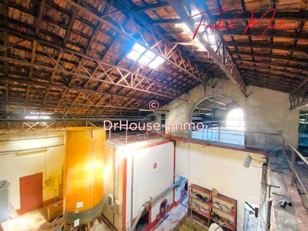 Immeuble à vendre 10 pièces de 1 300 m²