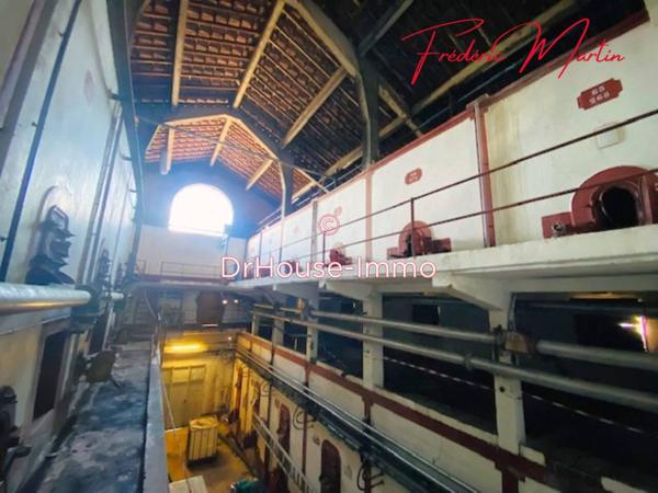 Immeuble à vendre 10 pièces de 1 300 m²