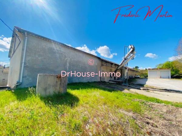 Immeuble à vendre 10 pièces de 1 300 m²
