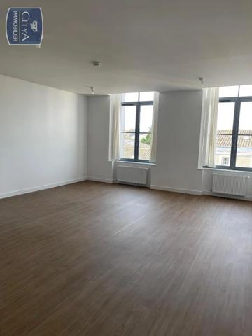 Appartement à louer 4 pièces 115.62m²
