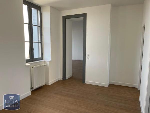 Appartement à louer 4 pièces 115.62m²