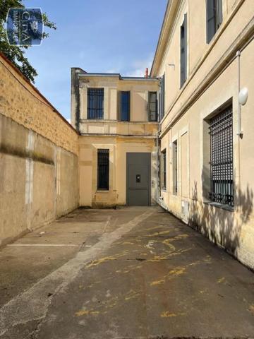 Appartement à louer 4 pièces 115.62m²