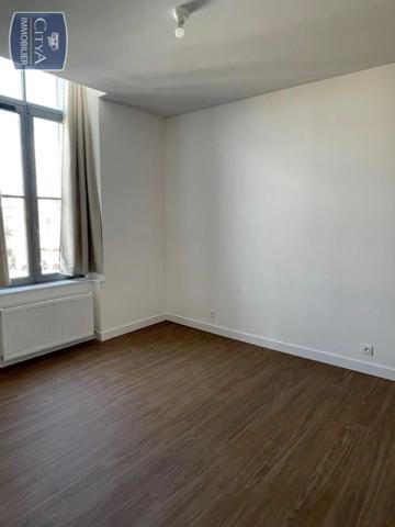 Appartement à louer 4 pièces 115.62m²