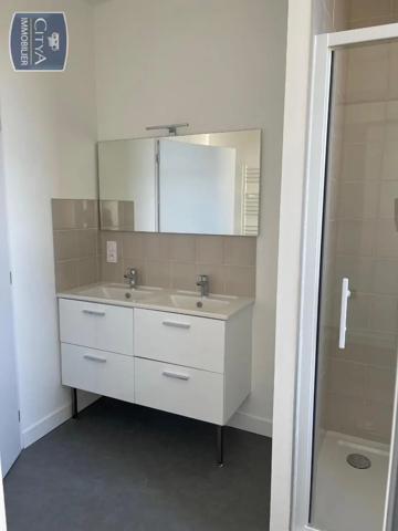 Appartement à louer 4 pièces 115.62m²