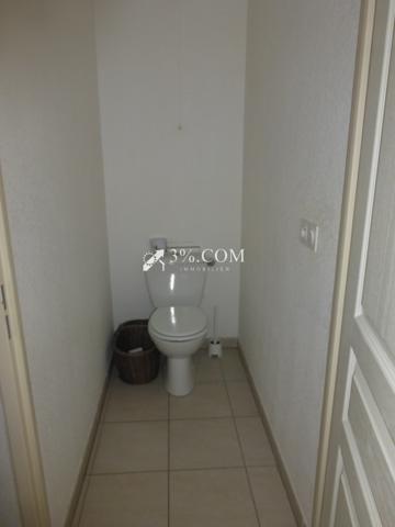 Appartement P2 de 48 m2 avec loggia et garage. Nîmes (30000)