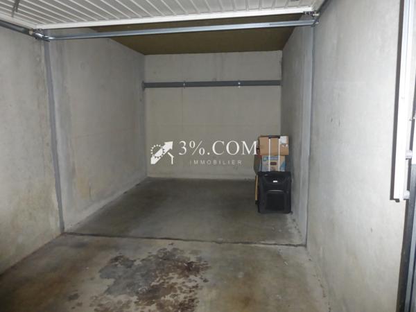 Appartement P2 de 48 m2 avec loggia et garage. Nîmes (30000)