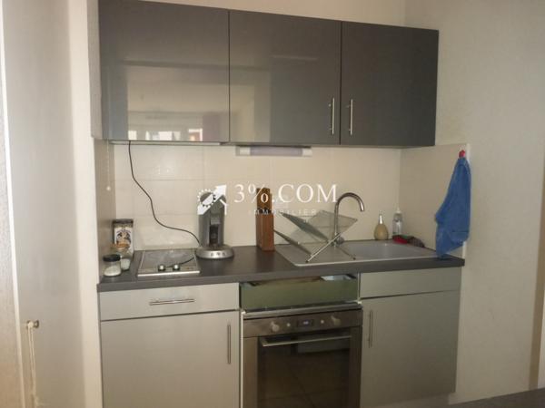 Appartement P2 de 48 m2 avec loggia et garage. Nîmes (30000)