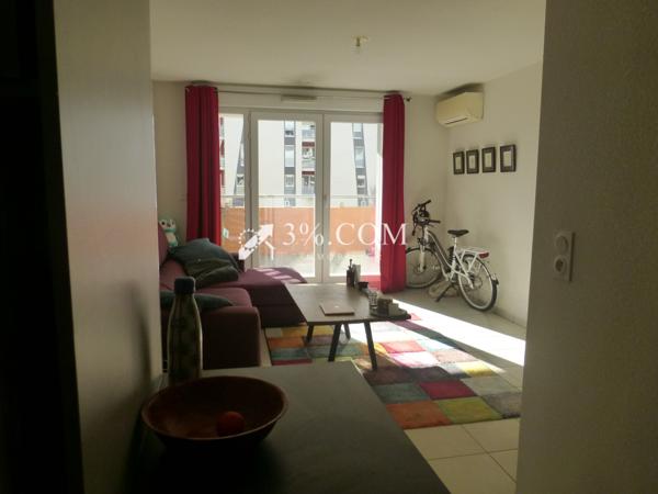 Appartement P2 de 48 m2 avec loggia et garage. Nîmes (30000)