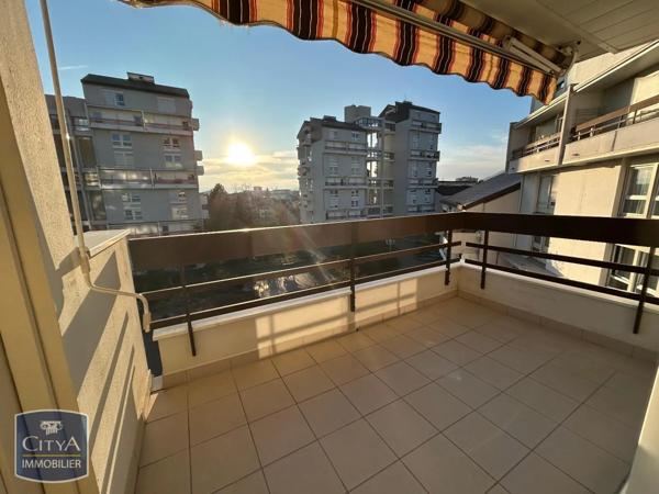 Appartement à louer 4 pièces 79.9m²