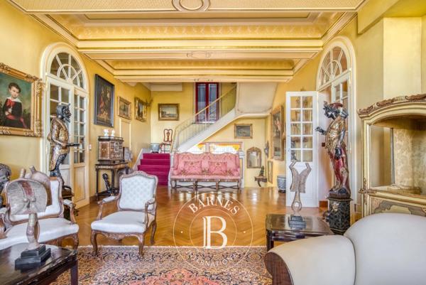 Pézenas, Maison 10 Chambres -  1 300 m² à vendre