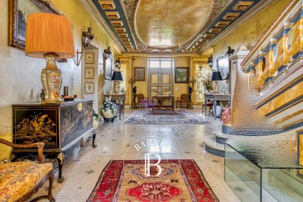 Pézenas, Maison 10 Chambres -  1 300 m² à vendre