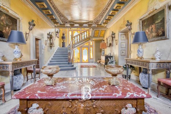 Pézenas, Maison 10 Chambres -  1 300 m² à vendre