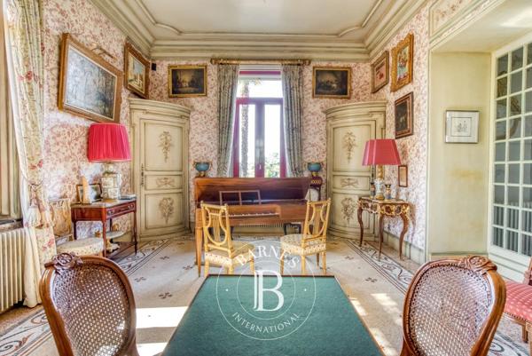 Pézenas, Maison 10 Chambres -  1 300 m² à vendre