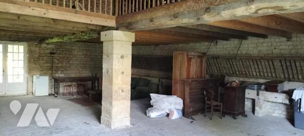 MAISON DE  CARACTERE  14 PIECES HYPER CENTRE